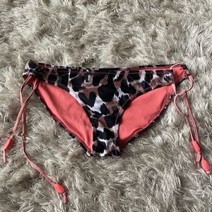 Womens leopard bikini bottoms